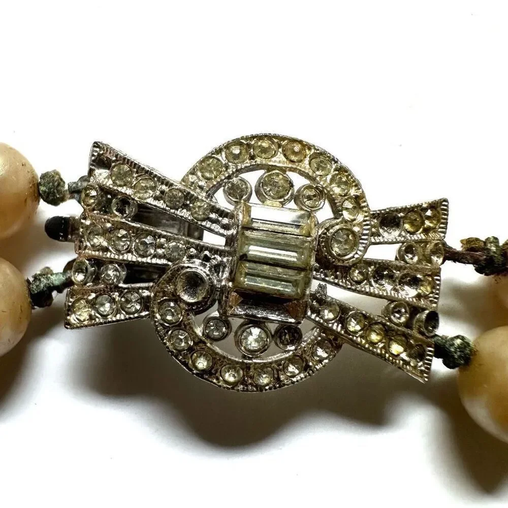 Vintage double strand faux pearl necklace